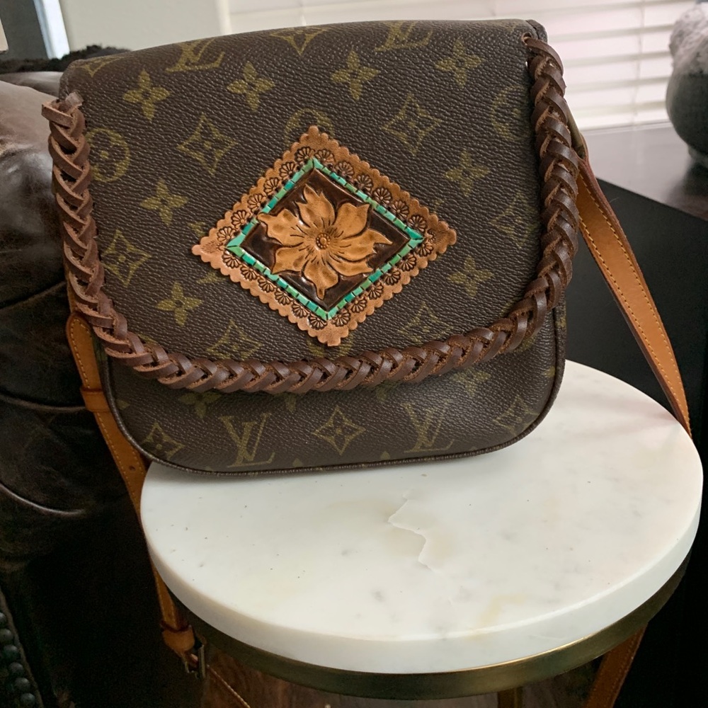 Louis Vuitton Brown Monogram Crossbody with Tan Strap and Turquoise Accent - Picture 14 of 16